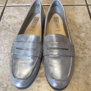 NINE WEST Silver Loafer,size 6.5